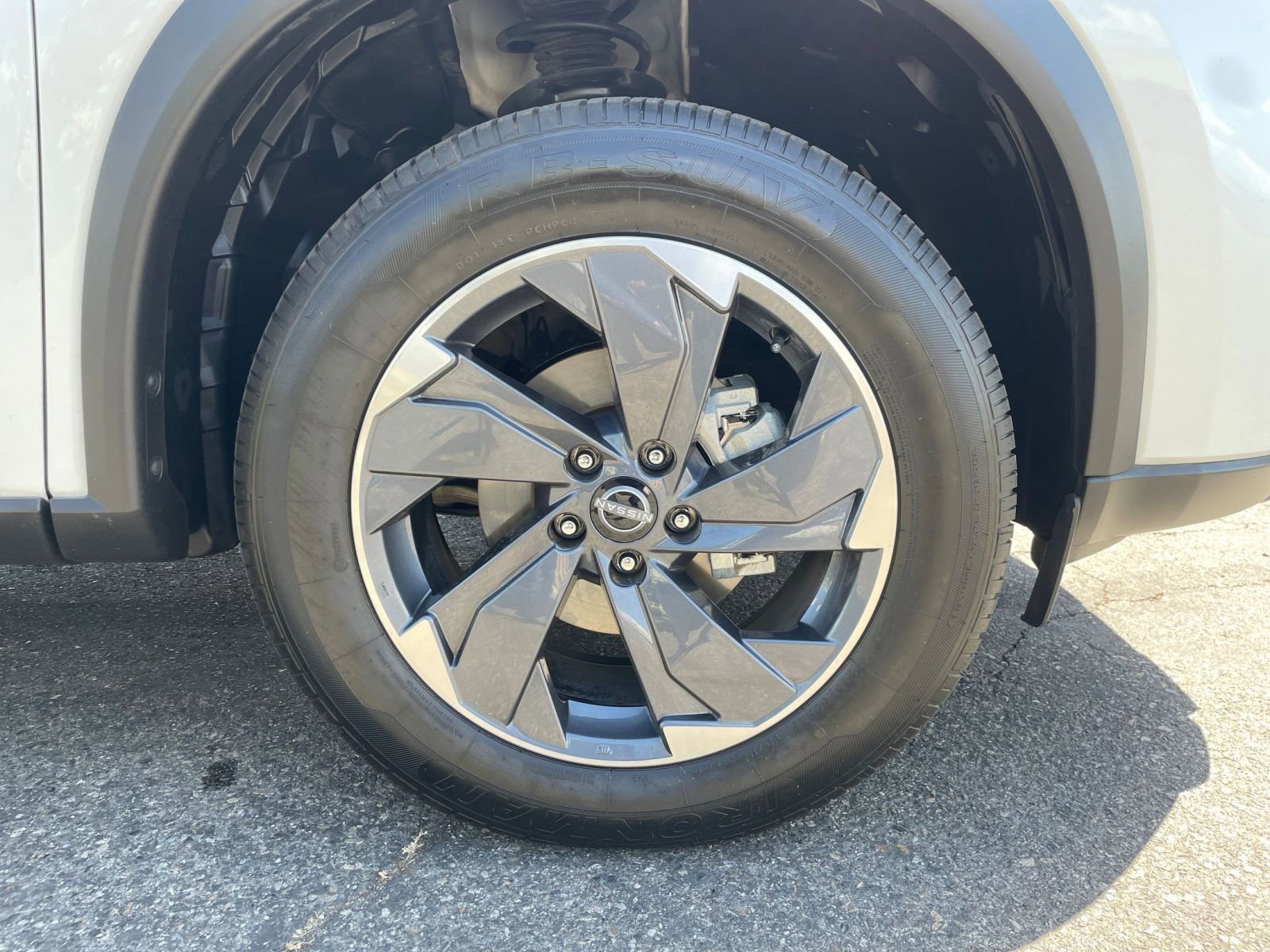 2024 Nissan Rogue SV 34