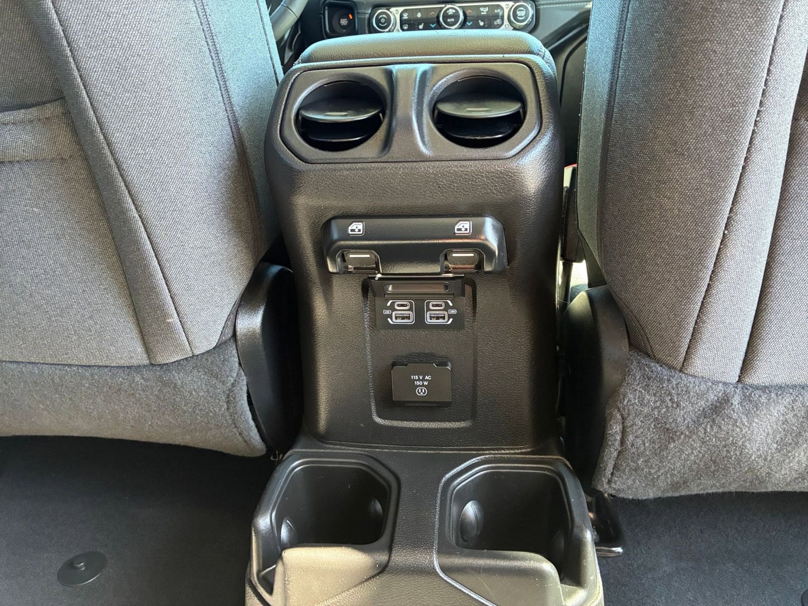 Thumbnail: 2025 Jeep Wrangler - 22