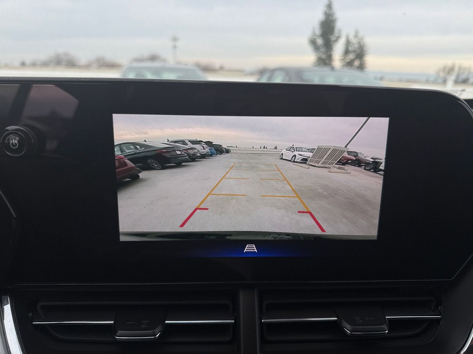 Thumbnail: 2025 Chevrolet Trax - 17