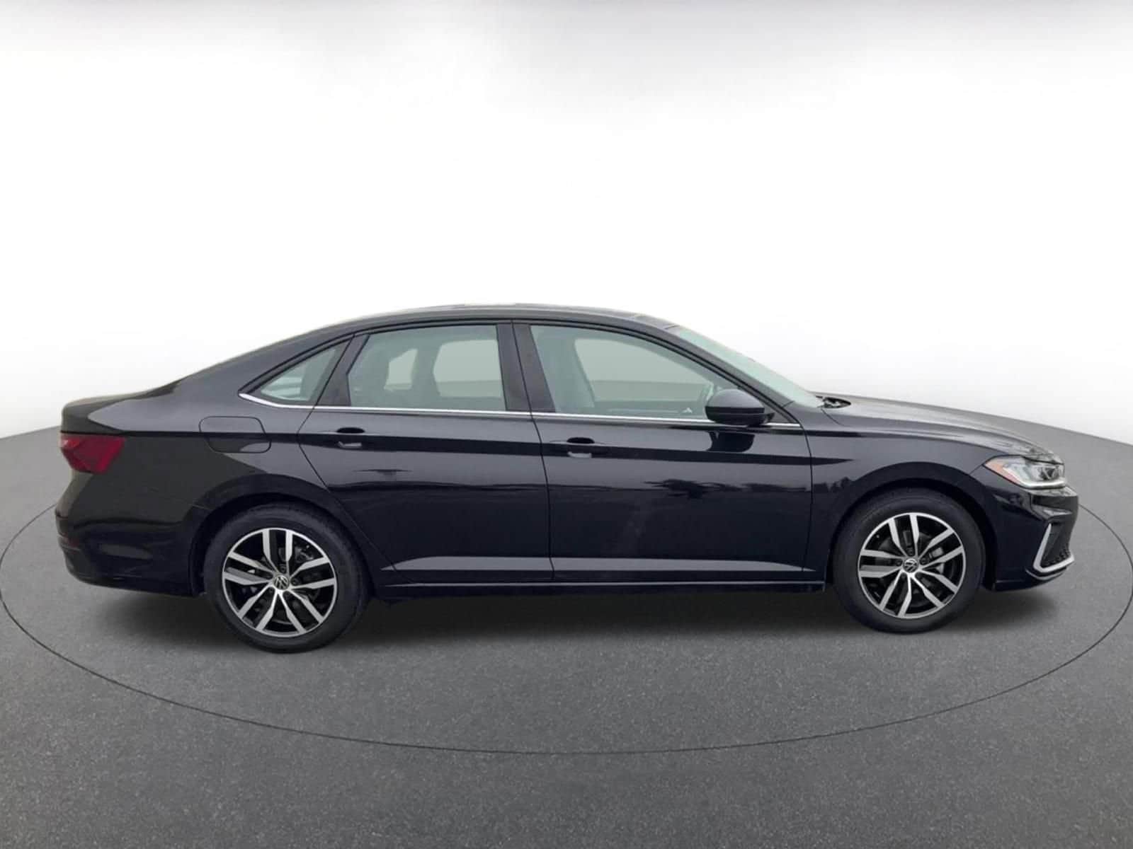 Thumbnail: 2025 Volkswagen Jetta - 16