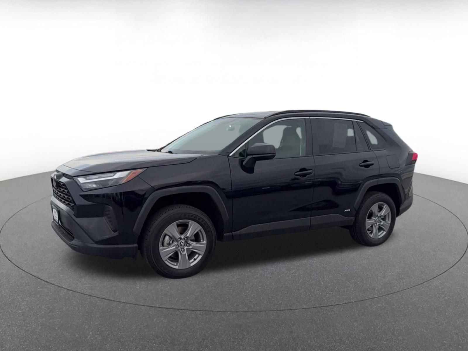 Thumbnail: 2025 Toyota RAV4 - 8