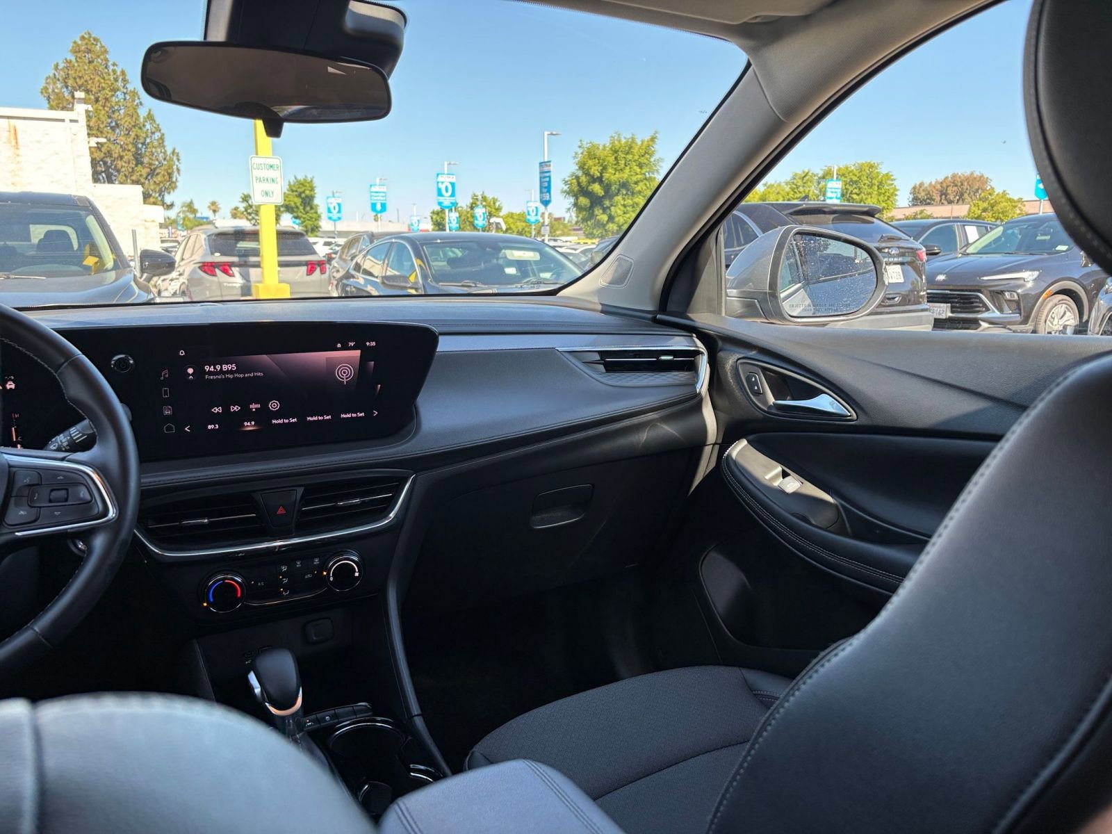 Thumbnail: 2025 Buick Encore GX - 34