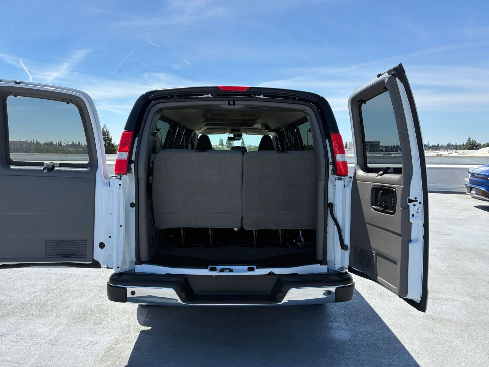 Thumbnail: 2025 GMC Savana - 29