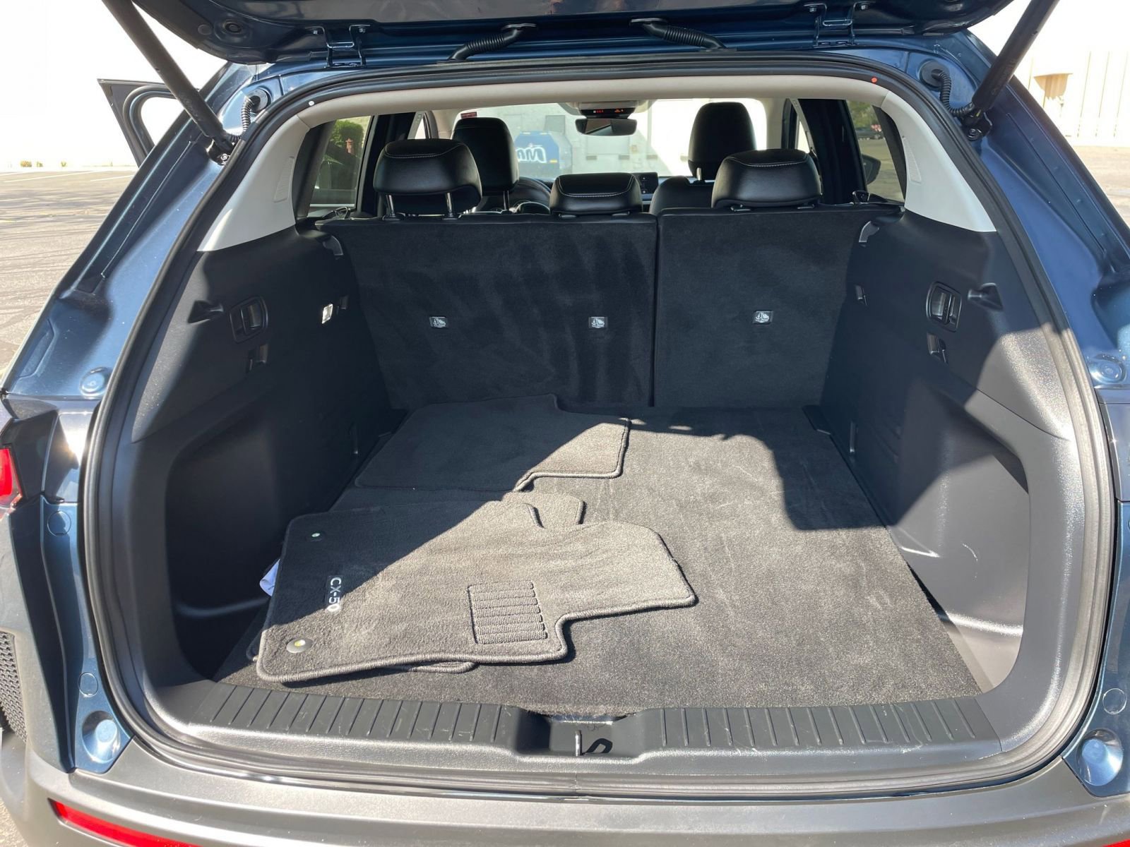 Thumbnail: 2025 Mazda CX-50 - 33