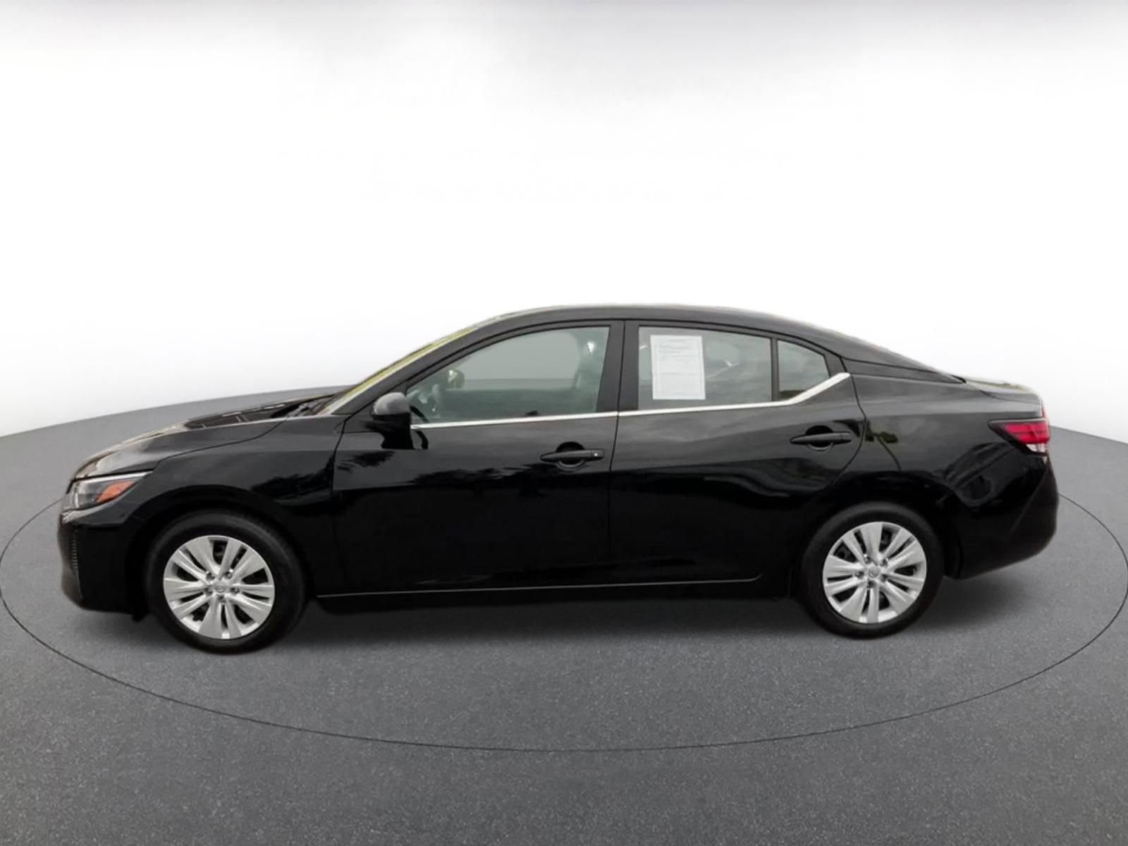 Thumbnail: 2024 Nissan Sentra - 9