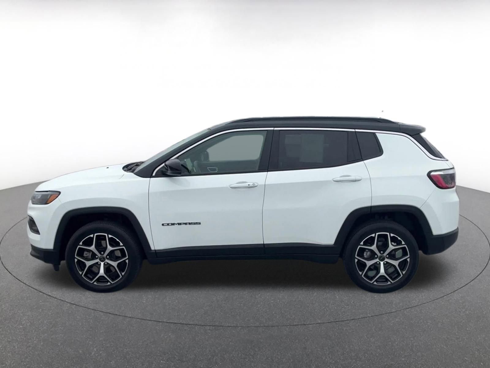 Thumbnail: 2025 Jeep Compass - 9