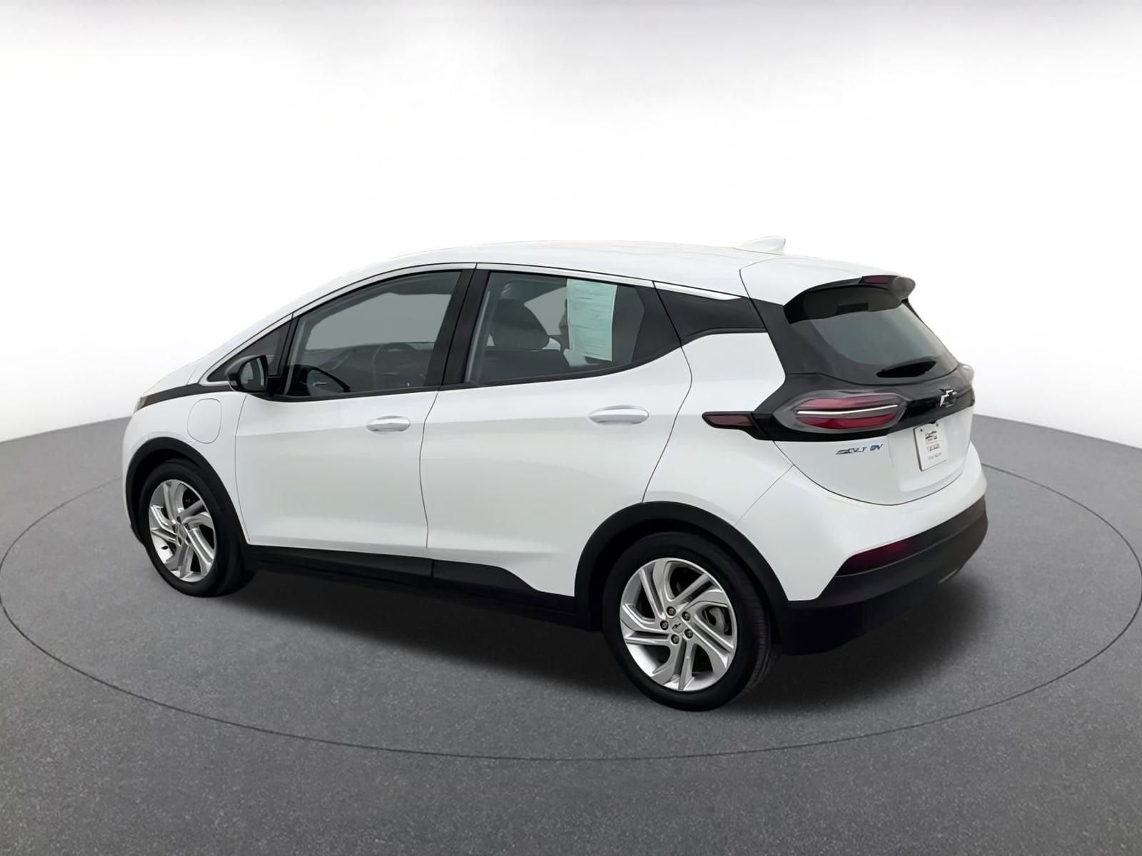 Thumbnail: 2023 Chevrolet Bolt EV - 9
