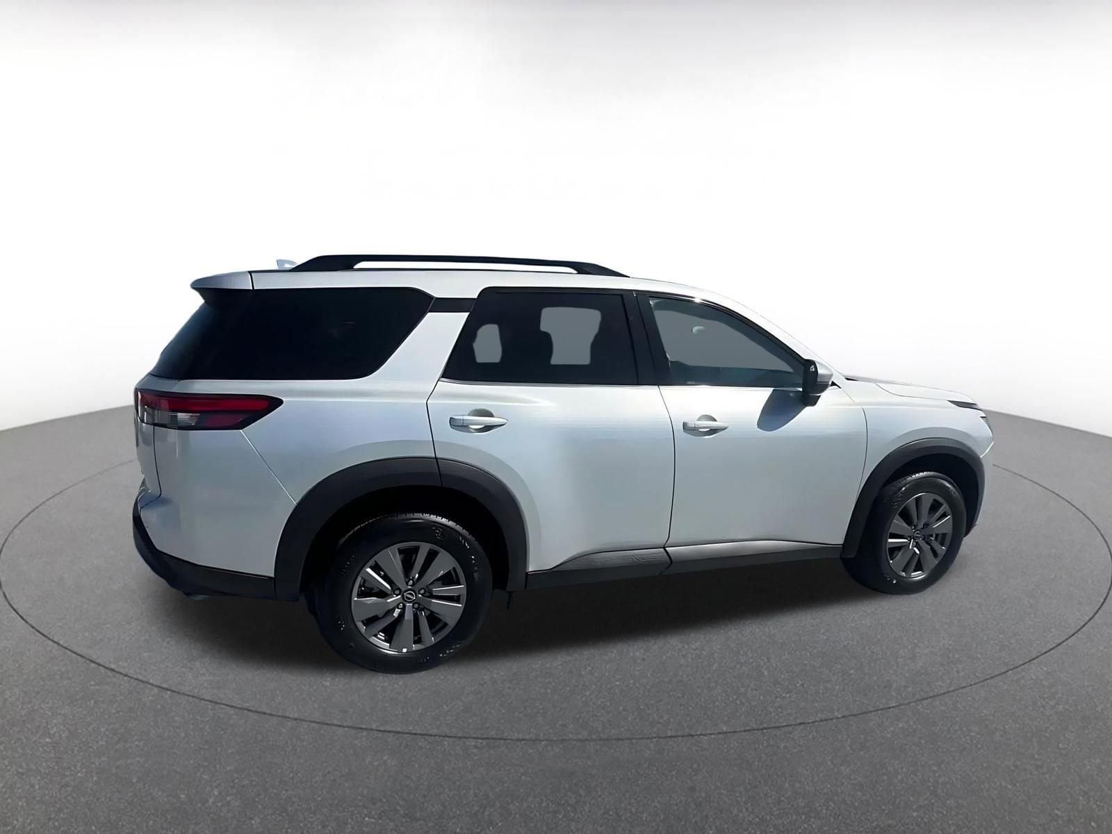 Thumbnail: 2025 Nissan Pathfinder - 16