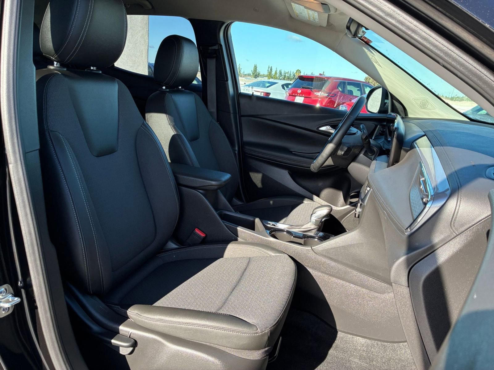 Thumbnail: 2025 Buick Encore GX - 27