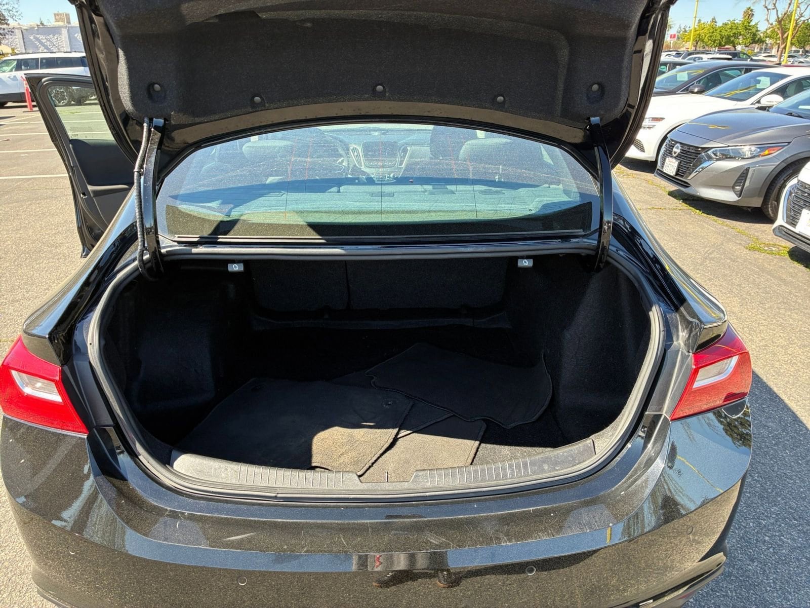 Thumbnail: 2024 Chevrolet Malibu - 32