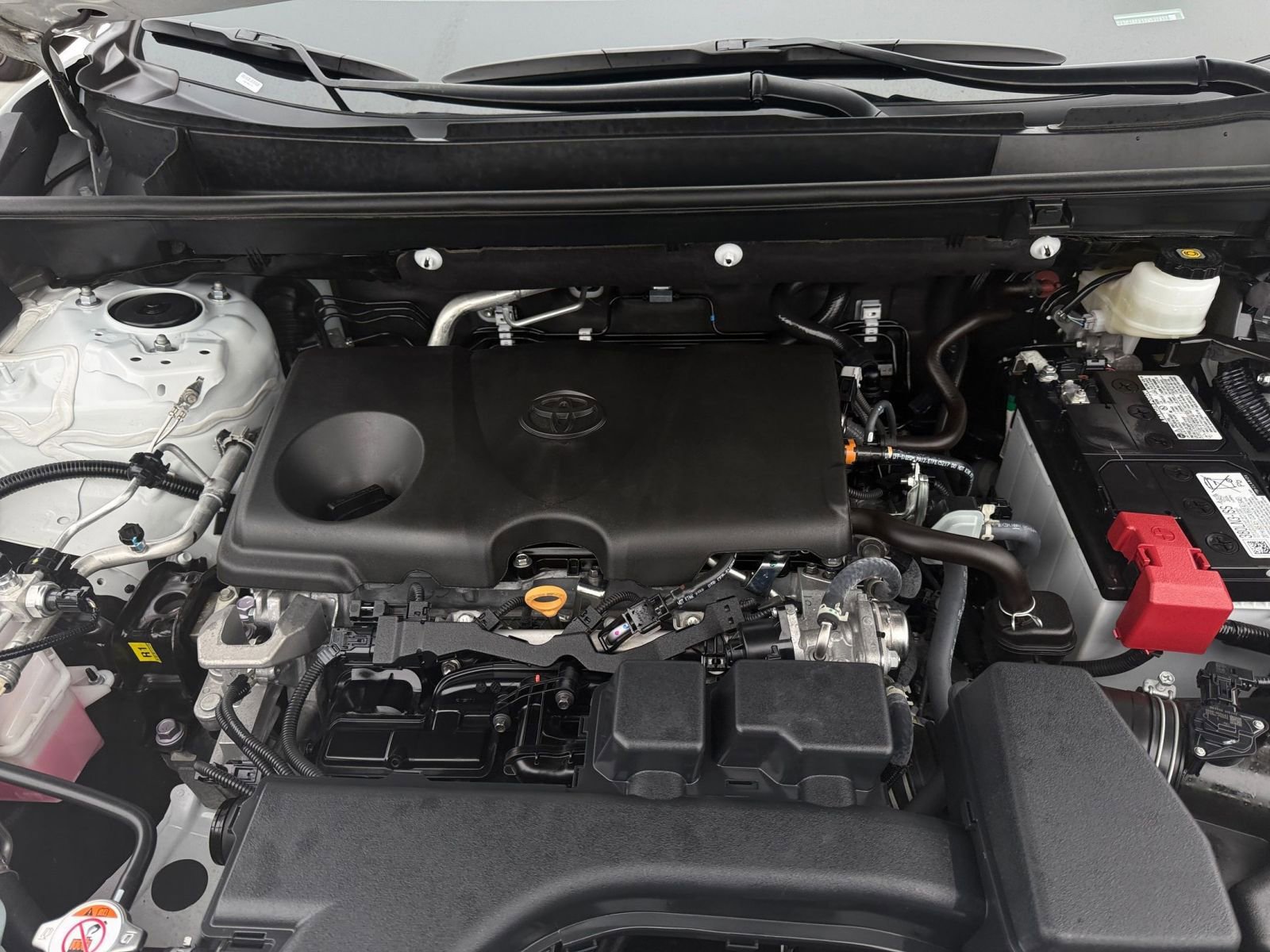 Thumbnail: 2025 Toyota RAV4 - 32