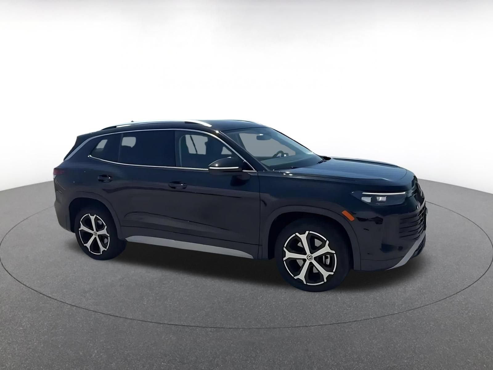 Thumbnail: 2026 Volkswagen Tiguan - 2