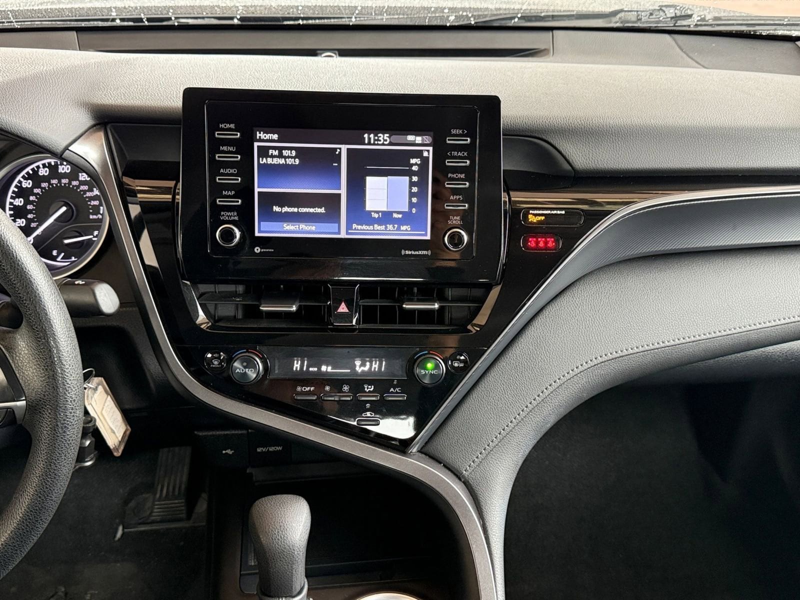 Thumbnail: 2023 Toyota Camry - 18