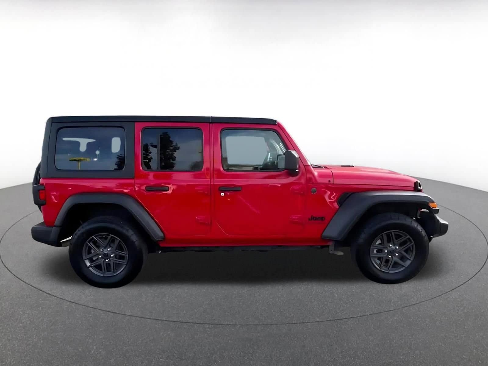 Thumbnail: 2025 Jeep Wrangler - 15