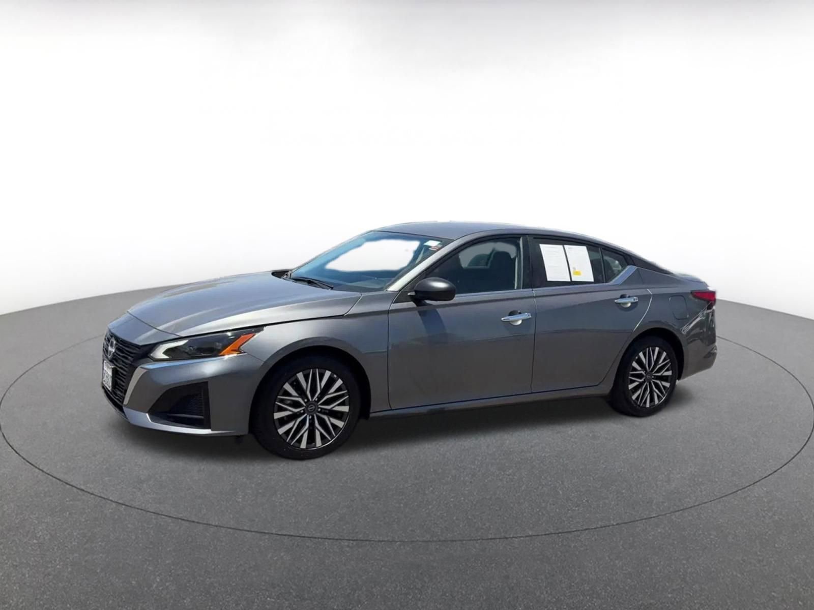 Thumbnail: 2025 Nissan Altima - 8