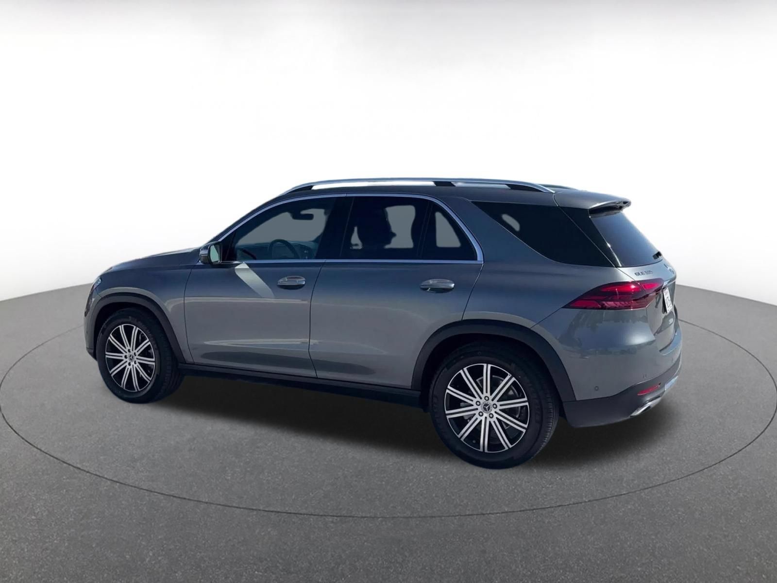 Thumbnail: 2026 Mercedes-Benz GLE - 10
