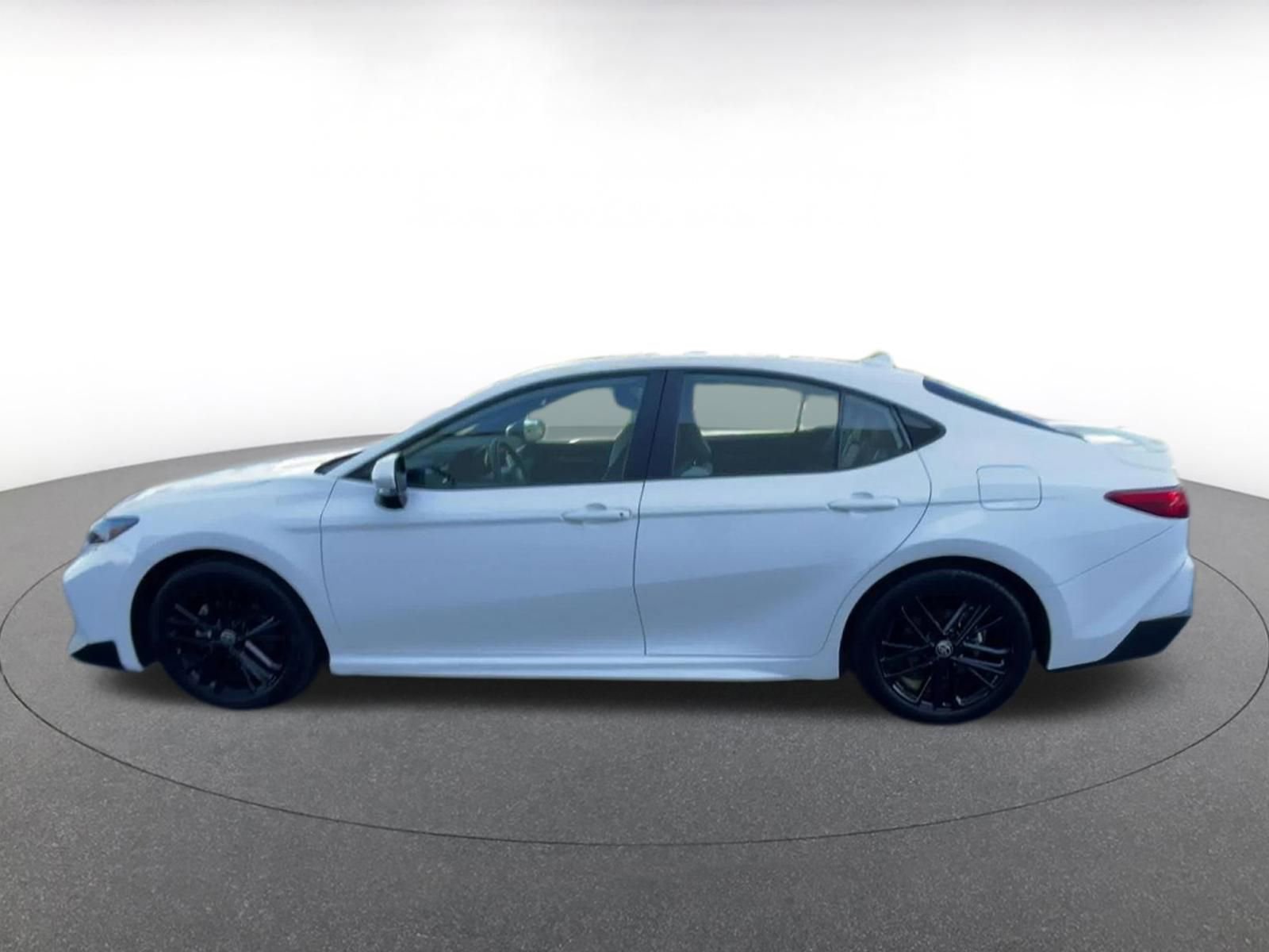 Thumbnail: 2025 Toyota Camry - 9