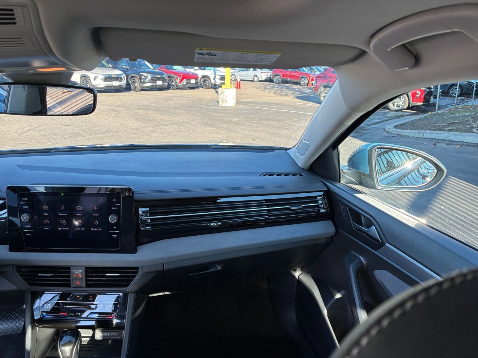 Thumbnail: 2025 Volkswagen Jetta - 34