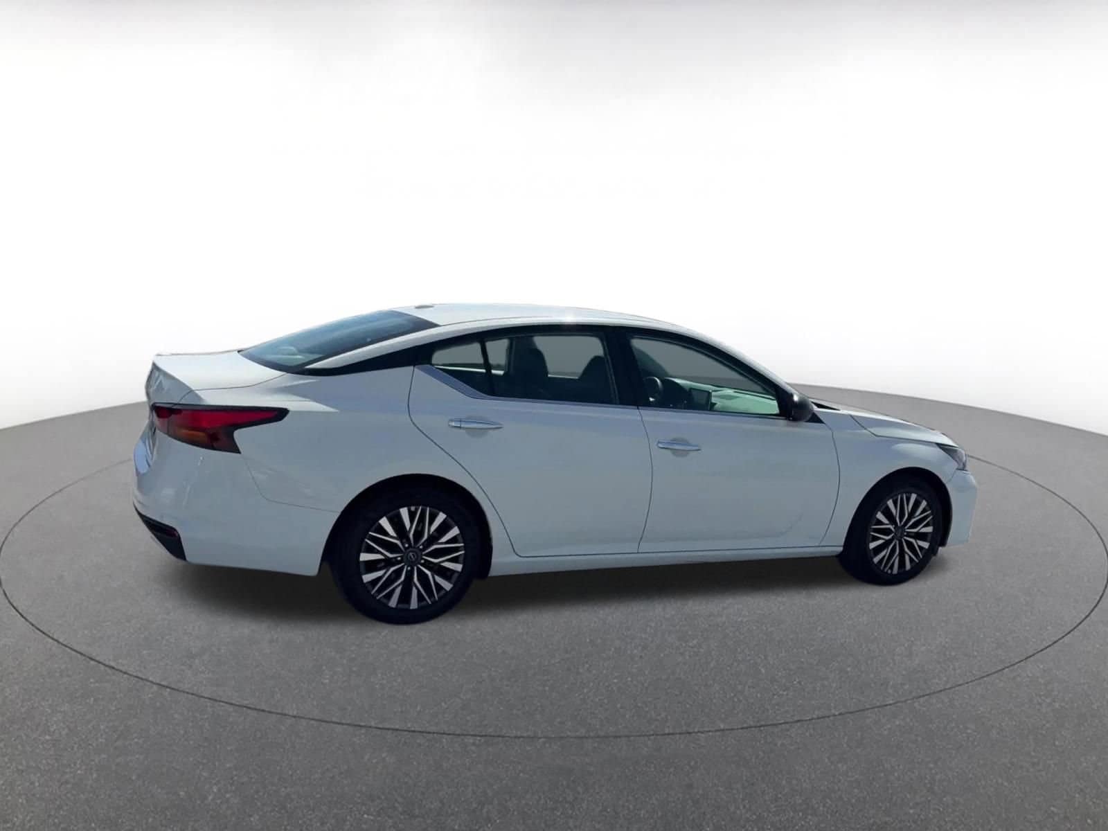 Thumbnail: 2025 Nissan Altima - 15