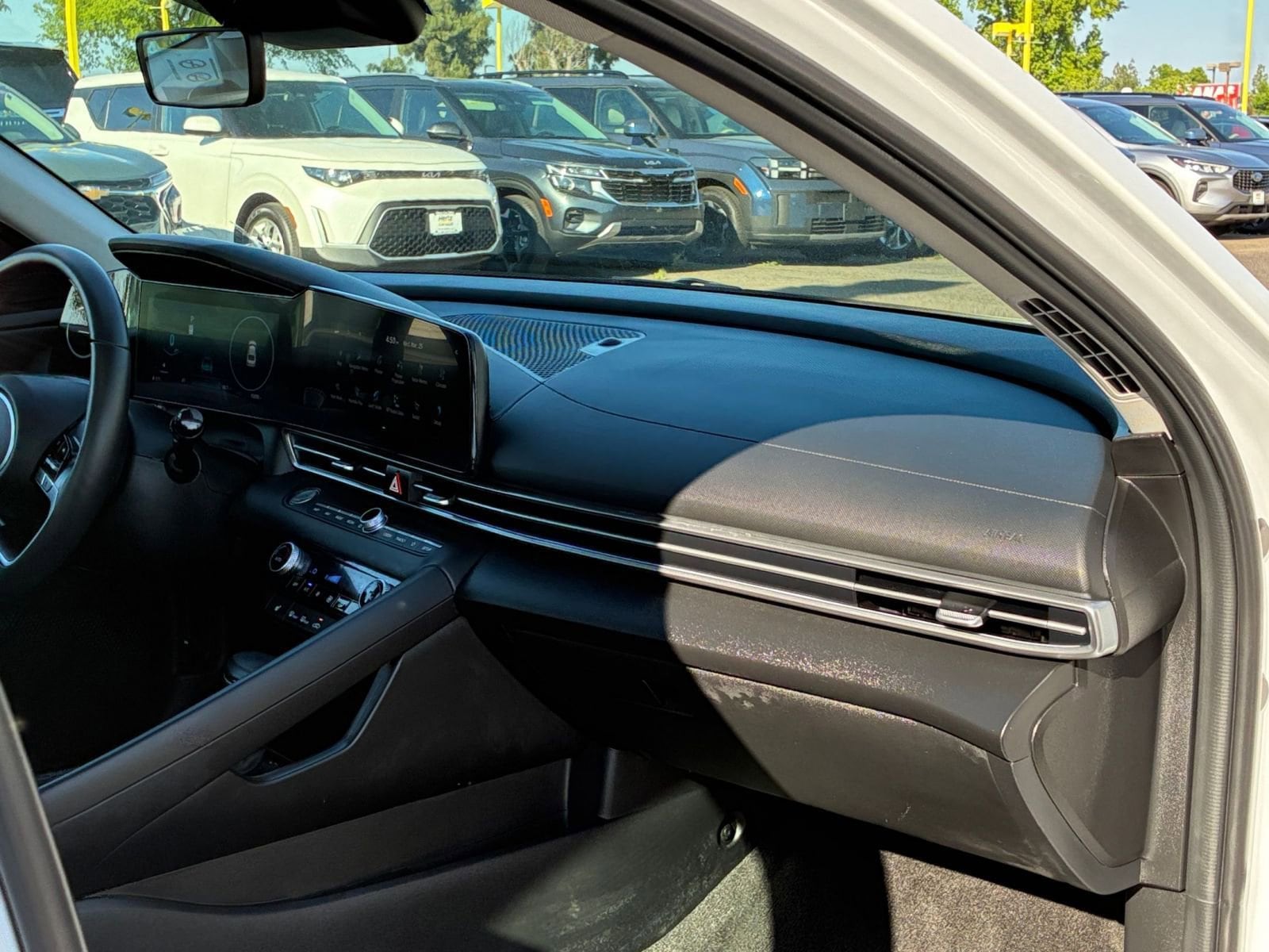 Thumbnail: 2025 Hyundai Elantra - 35