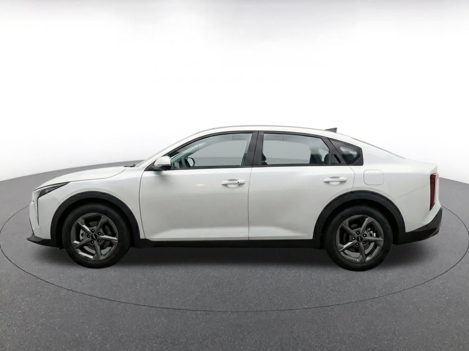 Thumbnail: 2026 Kia K4 - 4
