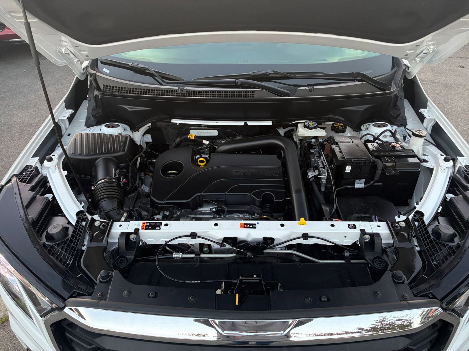 Thumbnail: 2024 GMC Terrain - 31