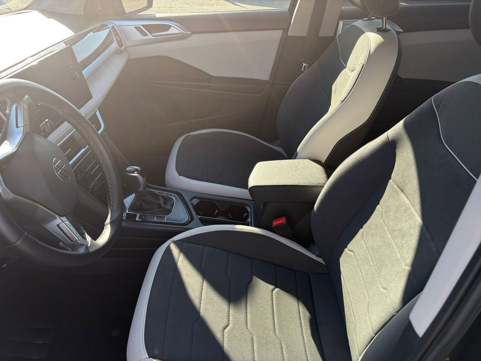 Thumbnail: 2025 Volkswagen Taos - 28