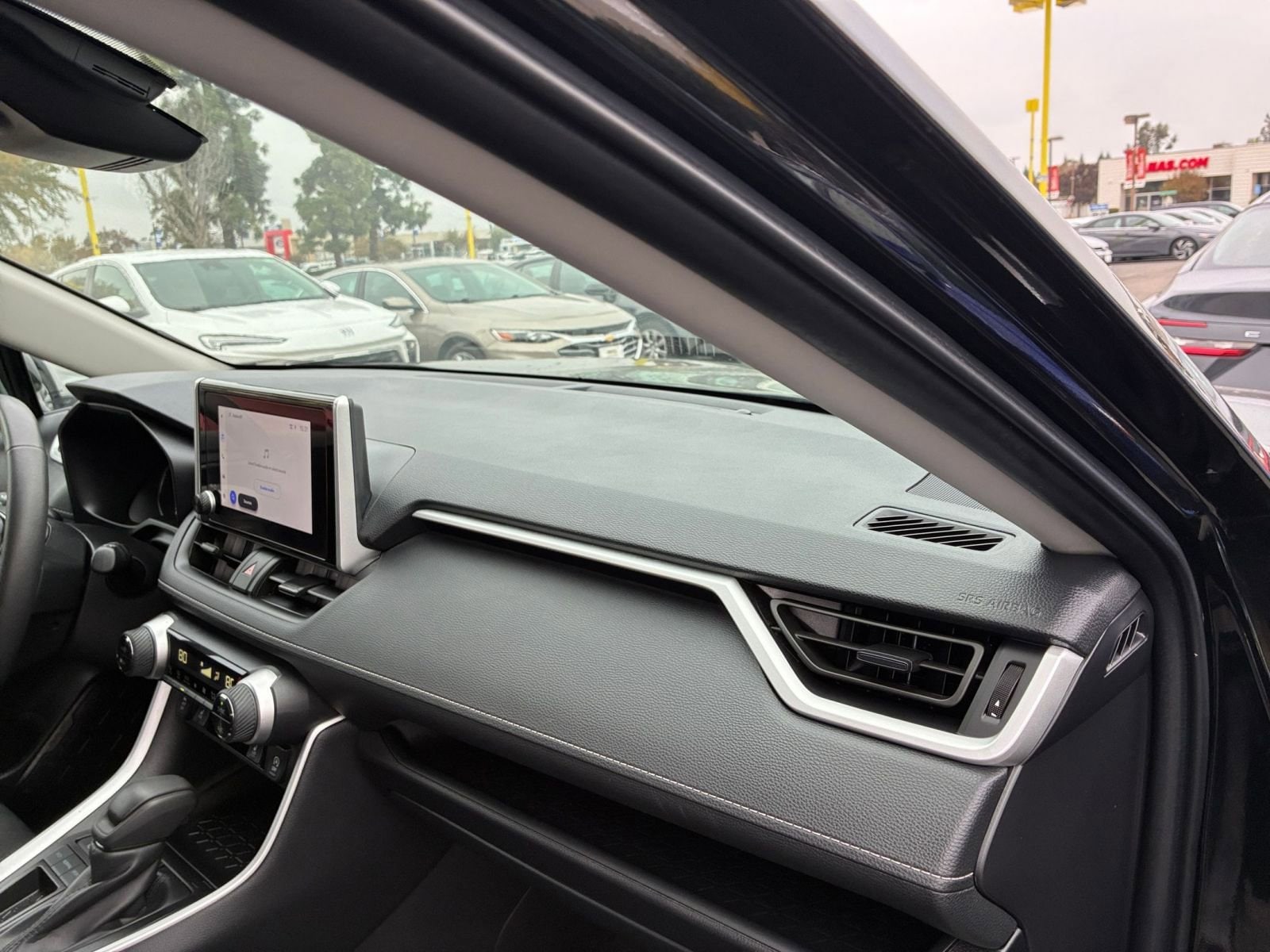 Thumbnail: 2025 Toyota RAV4 - 35