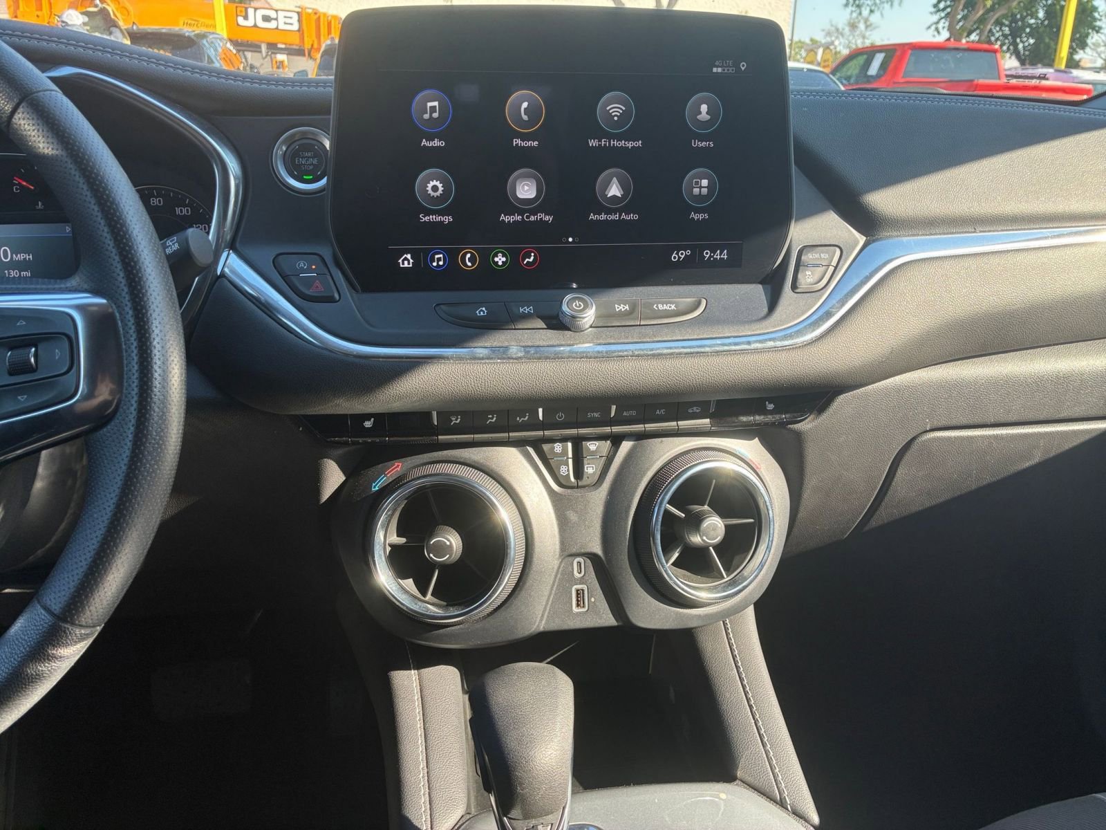 Thumbnail: 2025 Chevrolet Blazer - 17