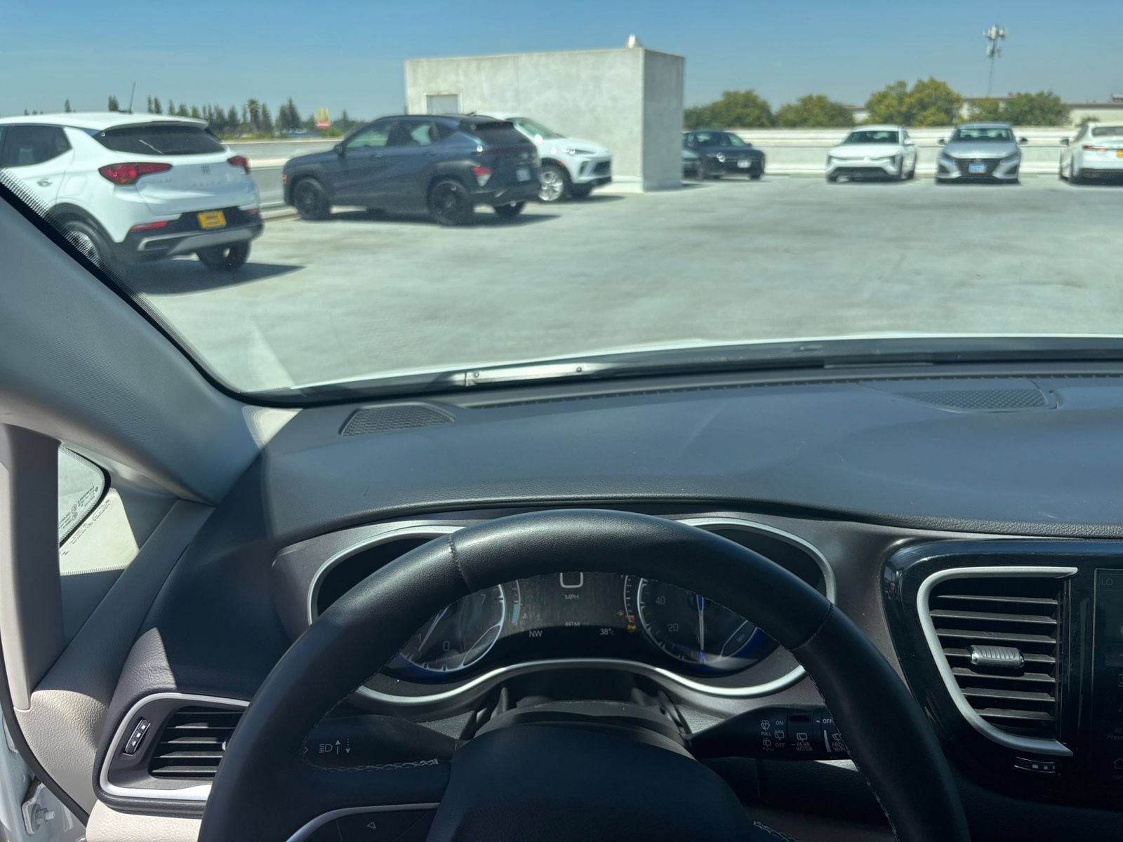 Thumbnail: 2024 Chrysler Pacifica - 35