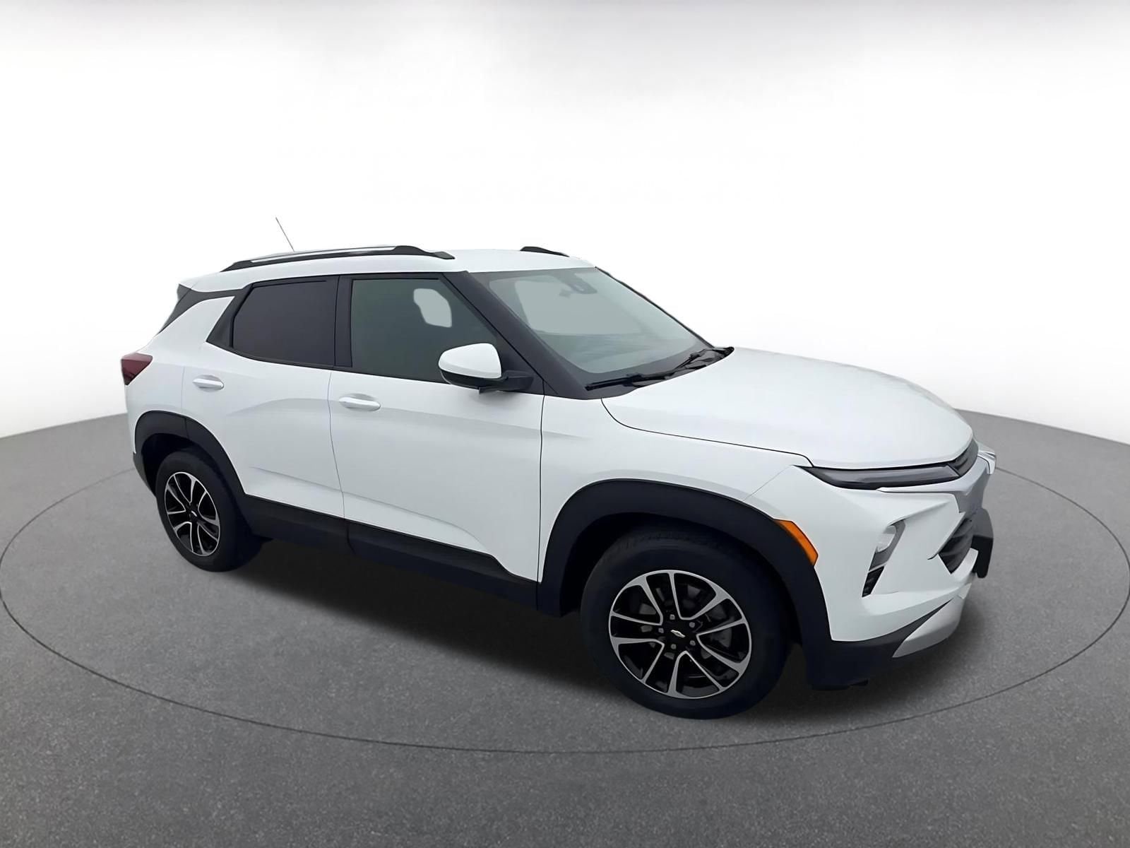 Thumbnail: 2025 Chevrolet TrailBlazer - 1