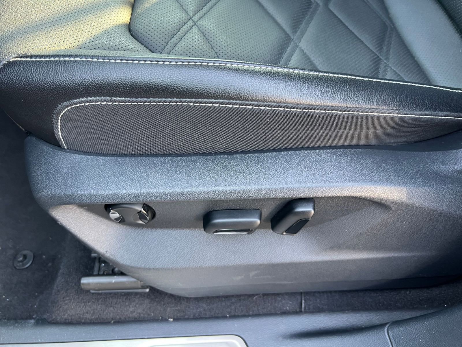 Thumbnail: 2024 Volkswagen Atlas - 22