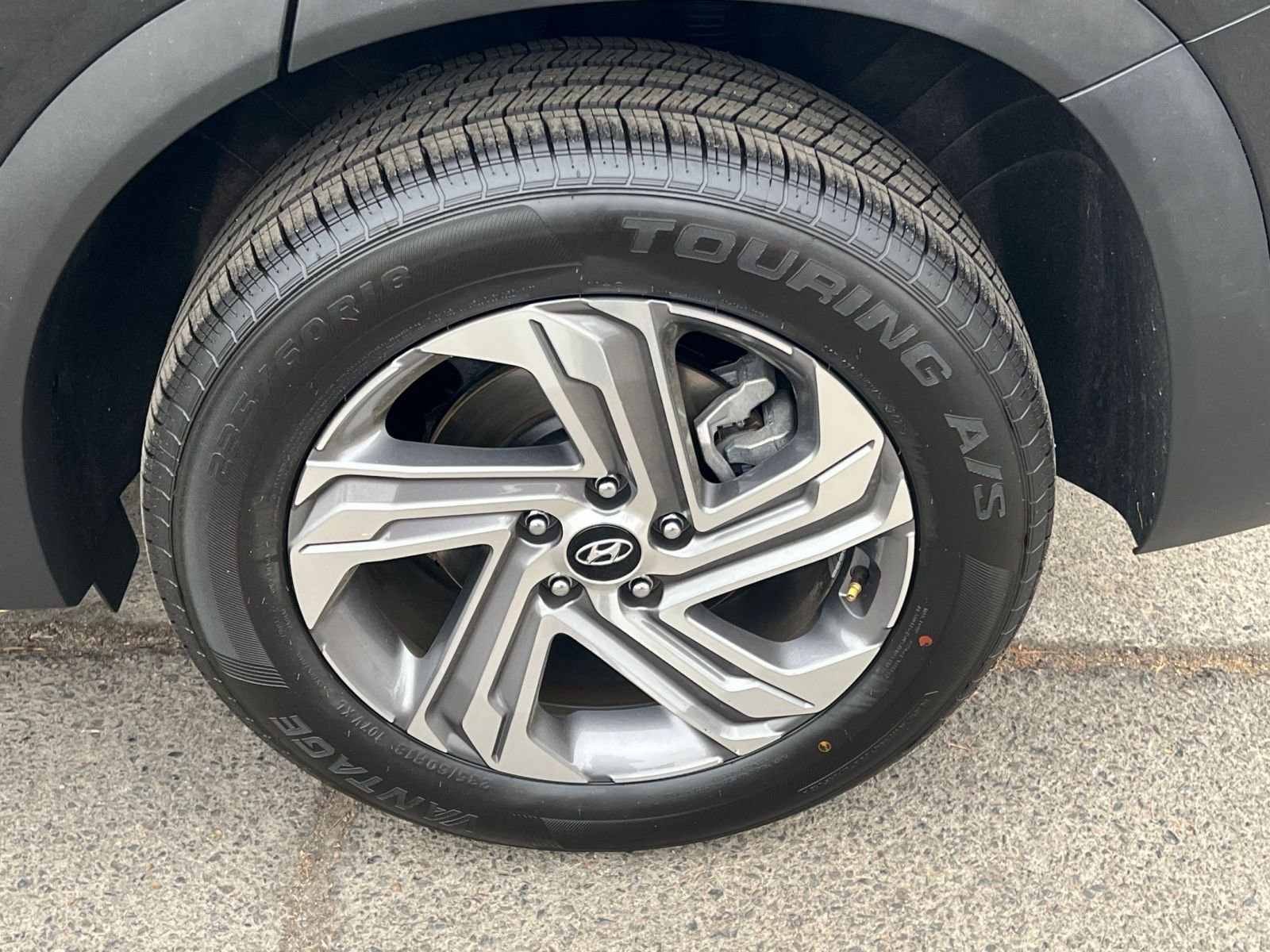 Thumbnail: 2023 Hyundai Santa Fe - 30