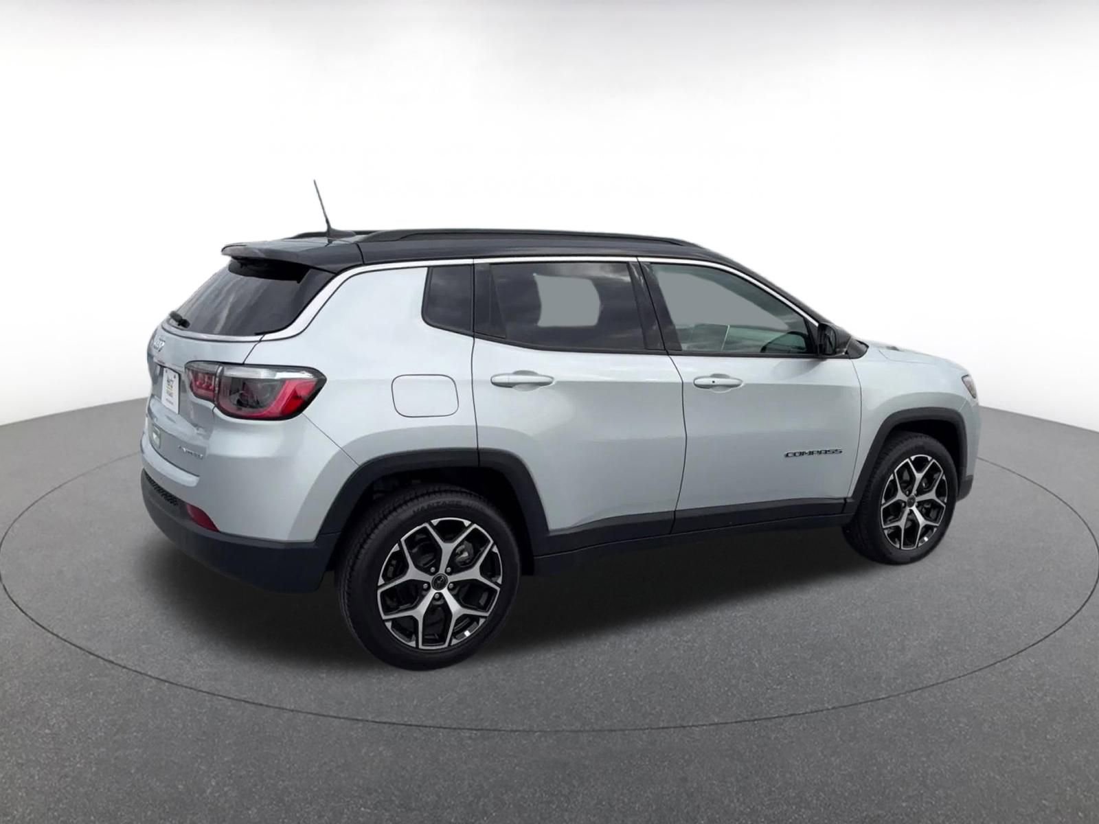 Thumbnail: 2025 Jeep Compass - 15