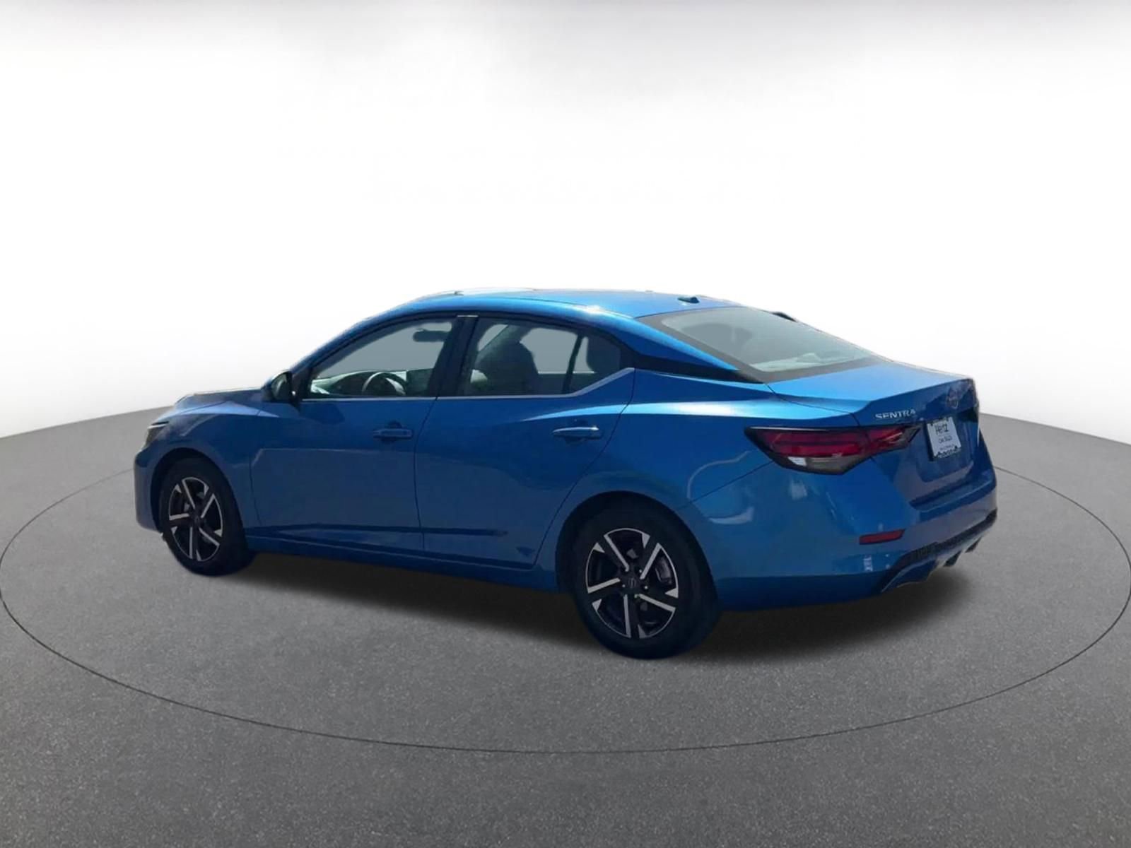 Thumbnail: 2025 Nissan Sentra - 10