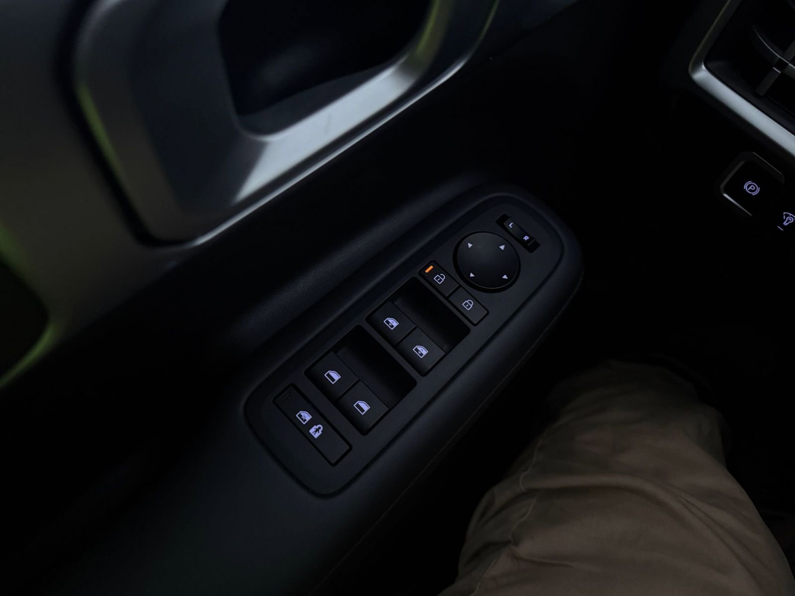 Thumbnail: 2025 Hyundai Santa Fe - 18