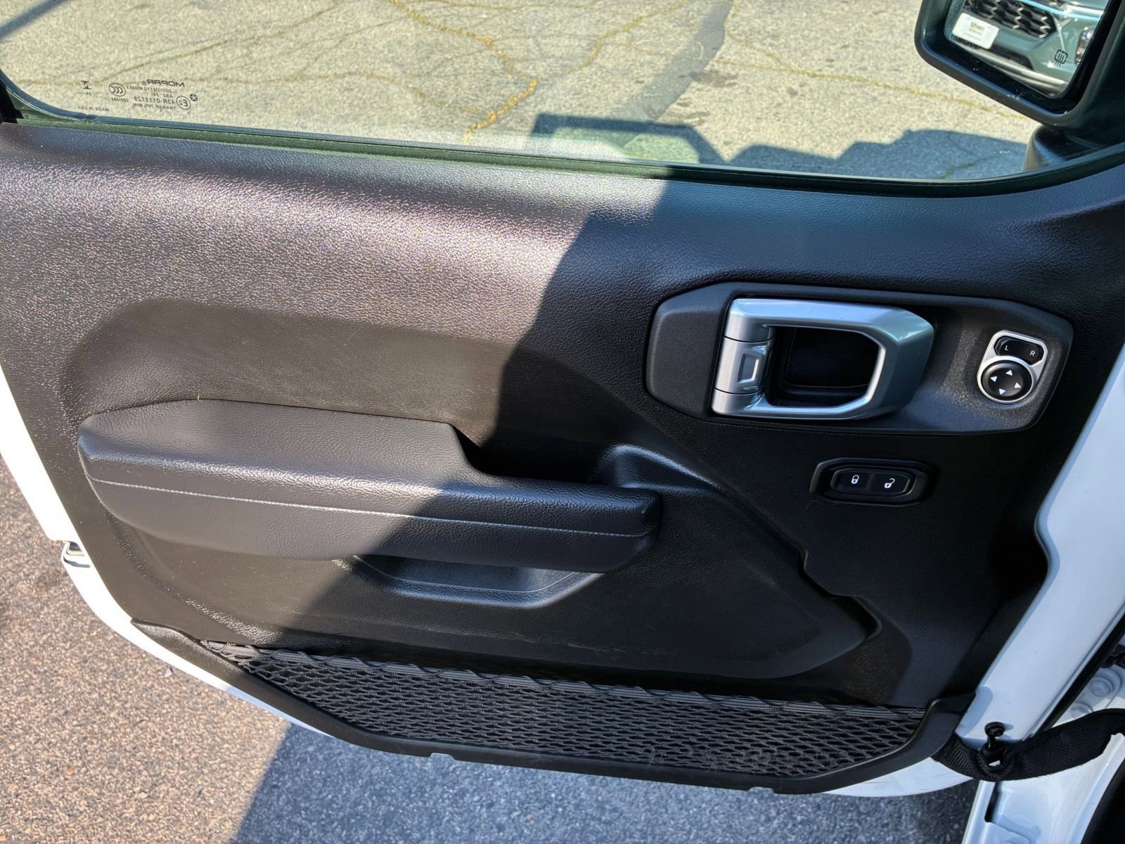 Thumbnail: 2025 Jeep Wrangler - 18