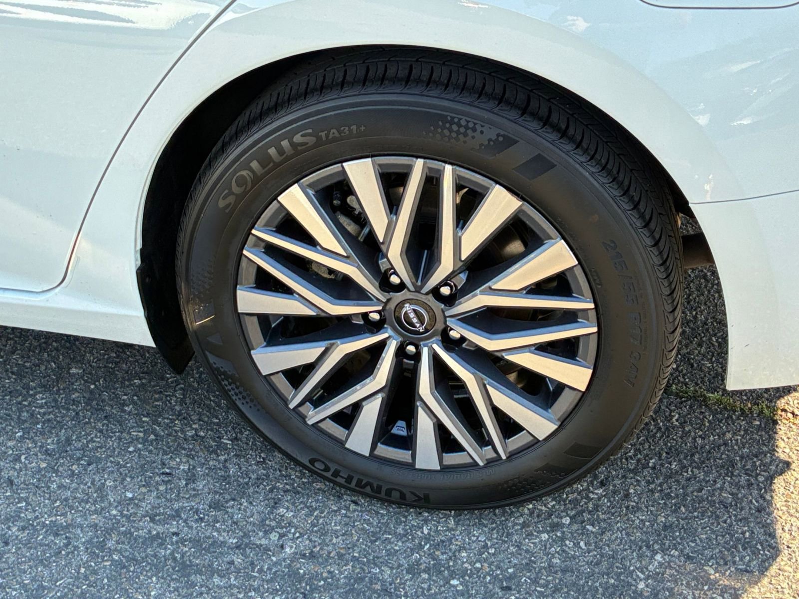 Thumbnail: 2025 Nissan Altima - 30