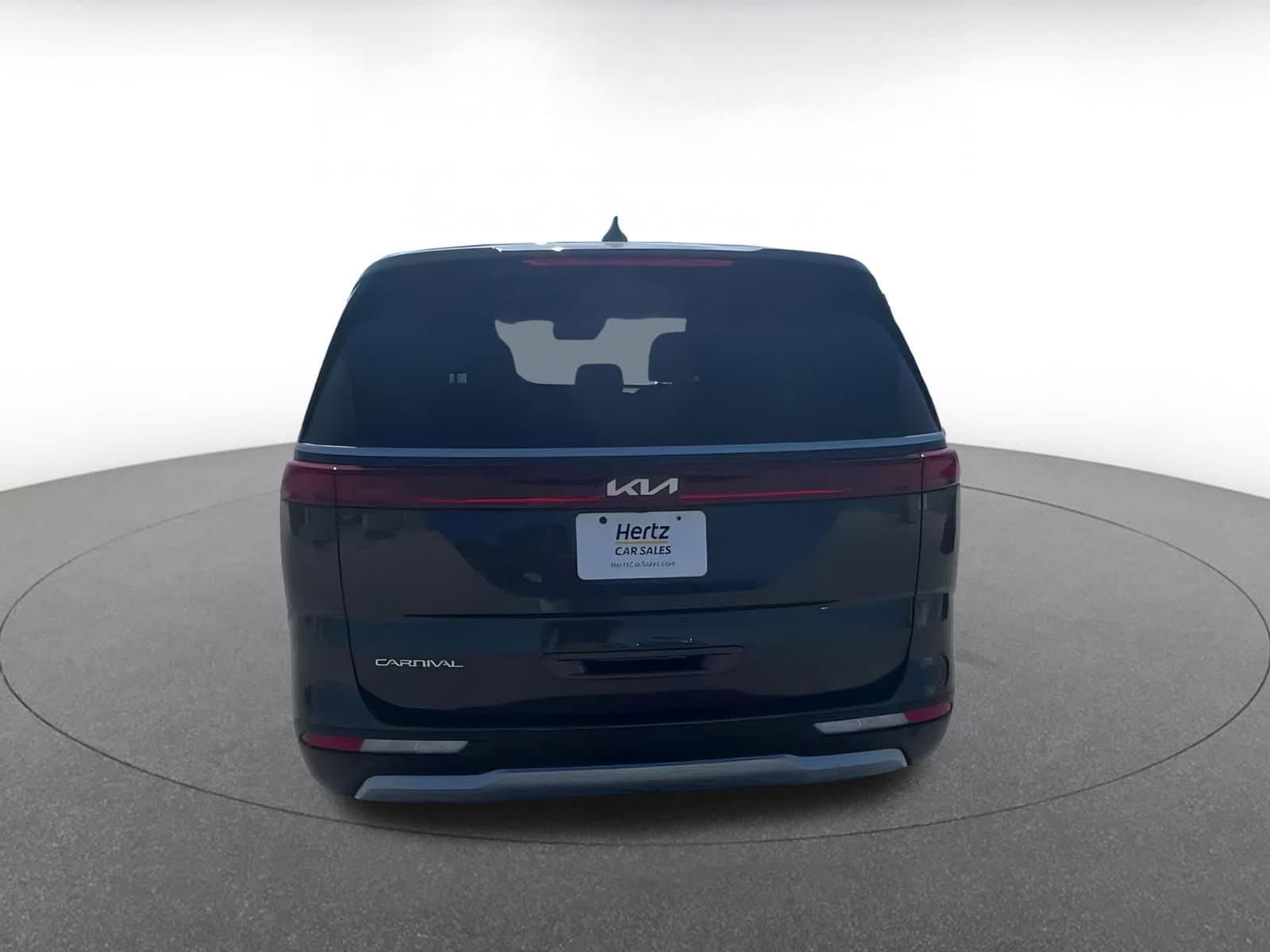 Thumbnail: 2024 Kia Carnival - 11