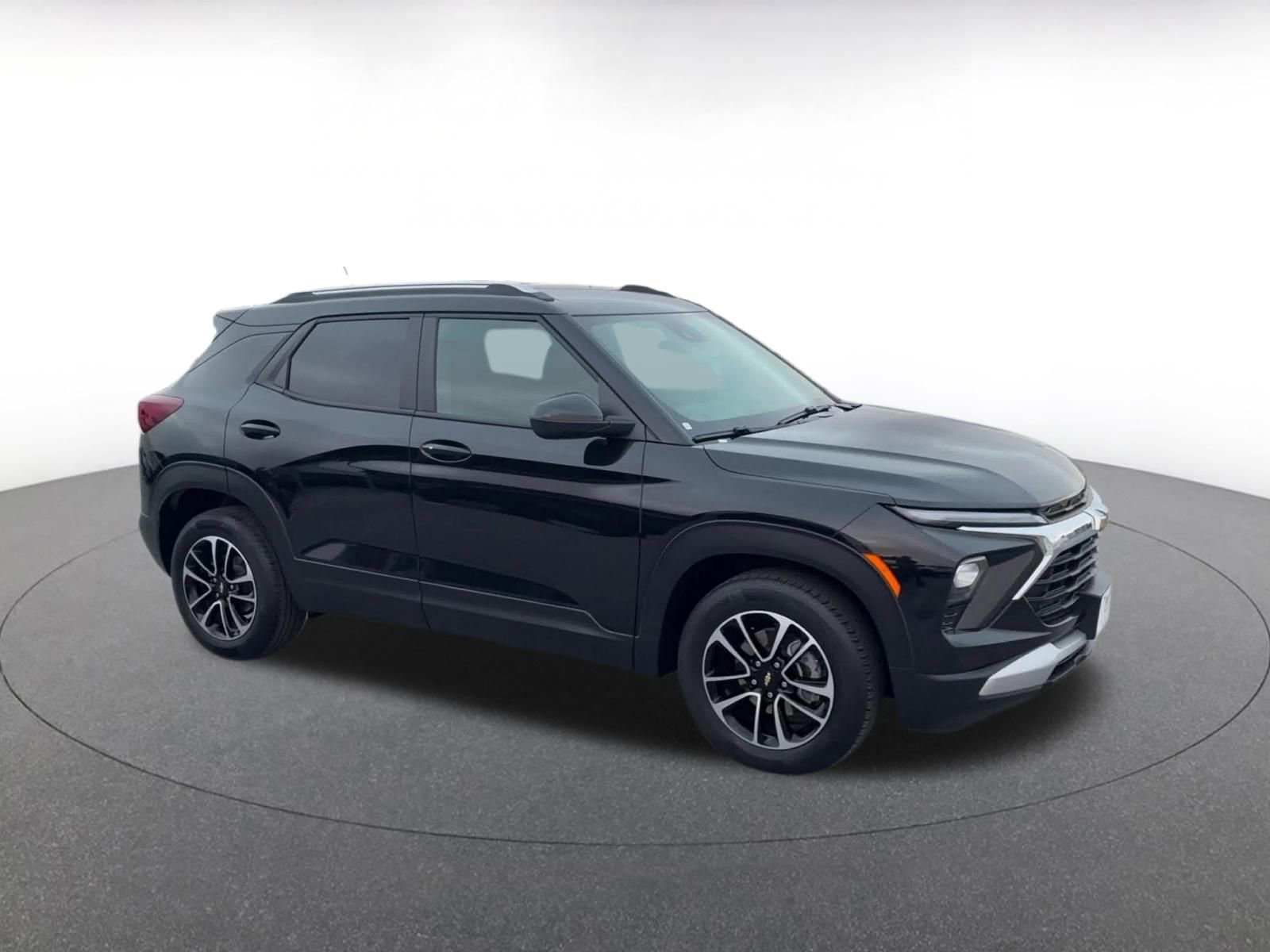 Thumbnail: 2025 Chevrolet TrailBlazer - 2