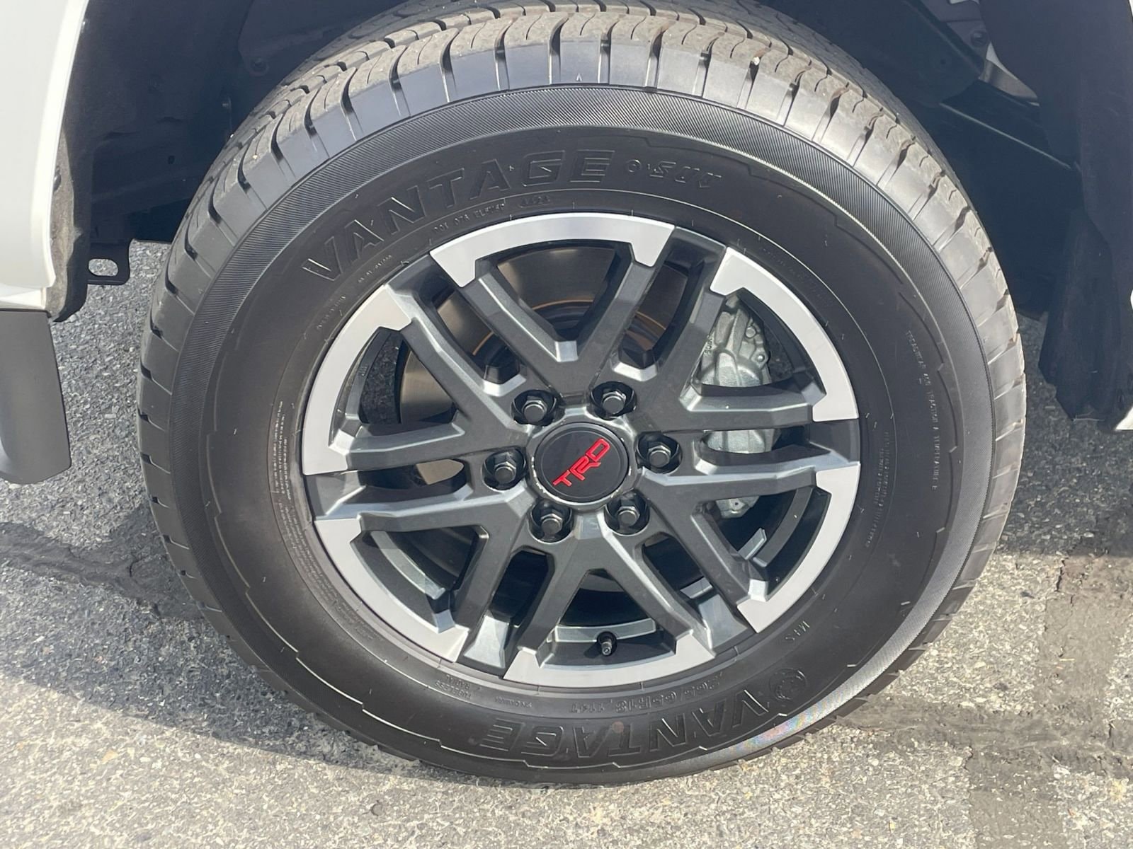 Thumbnail: 2024 Toyota Tacoma - 28