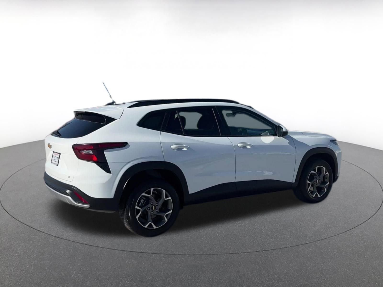 Thumbnail: 2025 Chevrolet Trax - 14