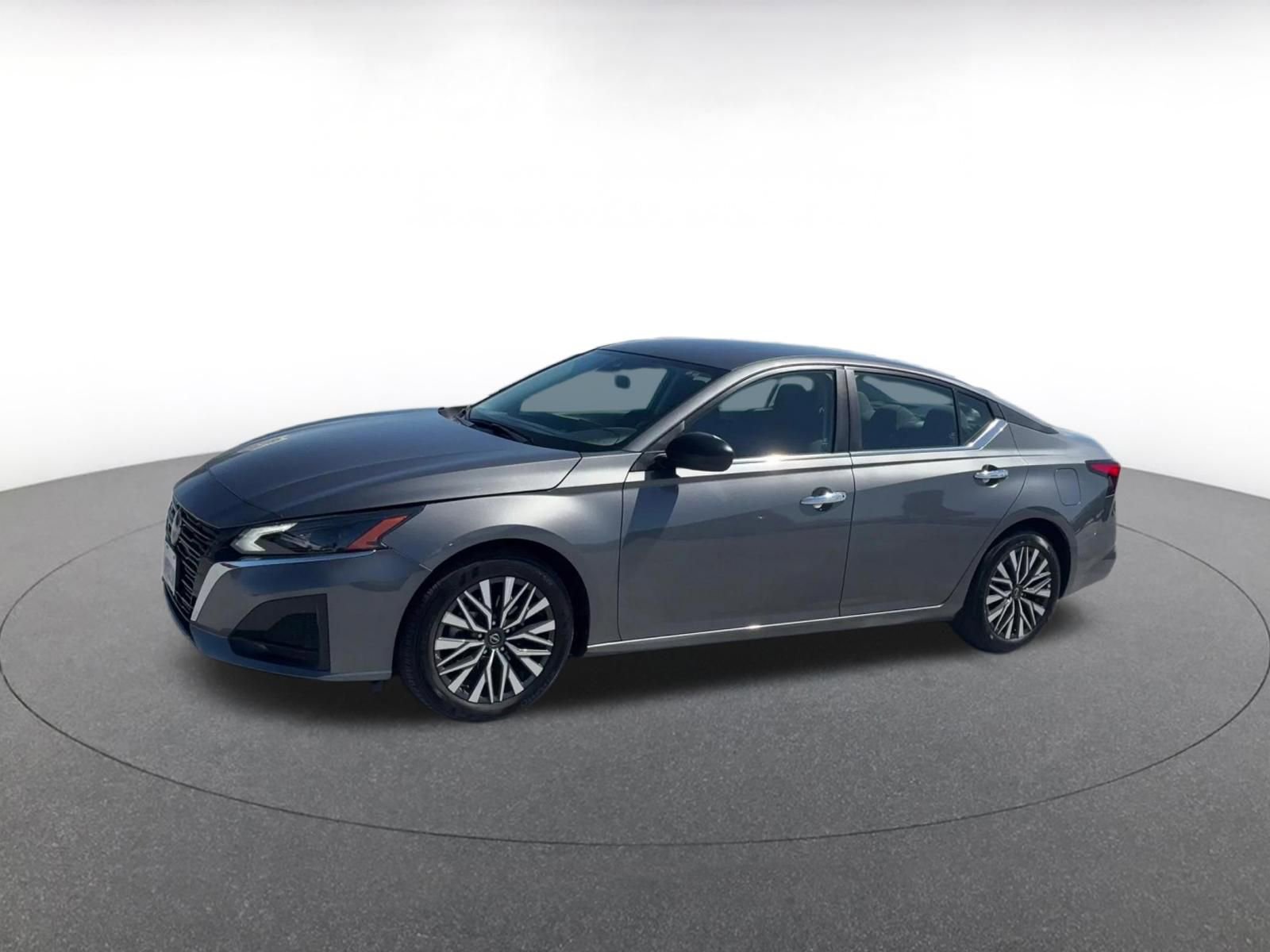 Thumbnail: 2025 Nissan Altima - 8