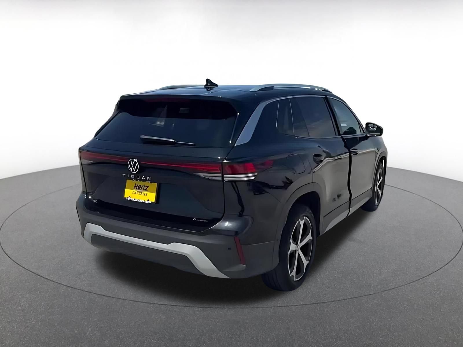Thumbnail: 2026 Volkswagen Tiguan - 12