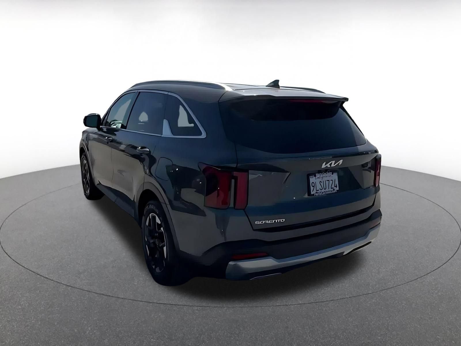 Thumbnail: 2024 Kia Sorento - 11