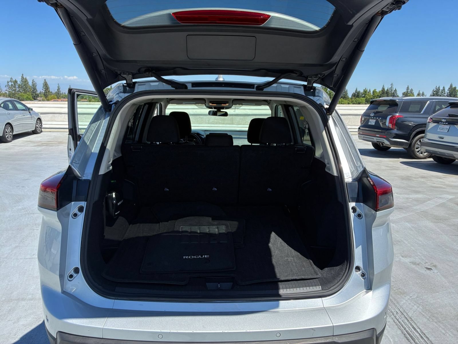 Thumbnail: 2025 Nissan Rogue - 27