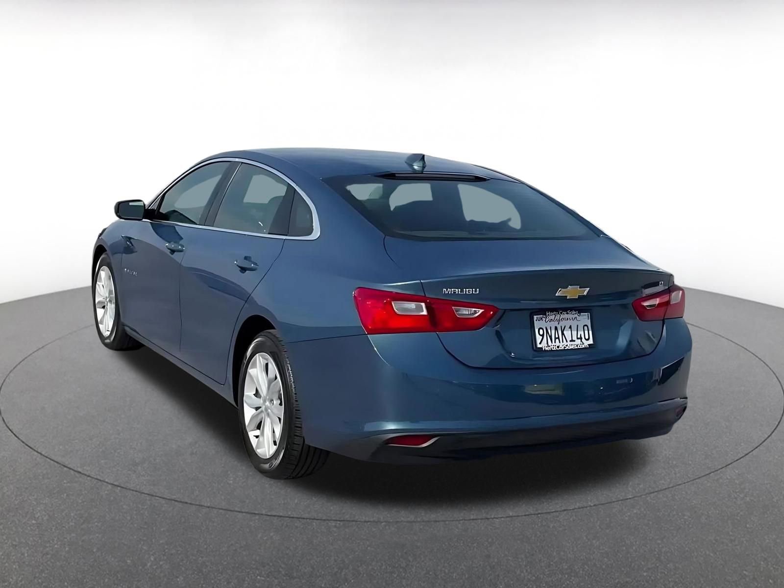 Thumbnail: 2024 Chevrolet Malibu - 11