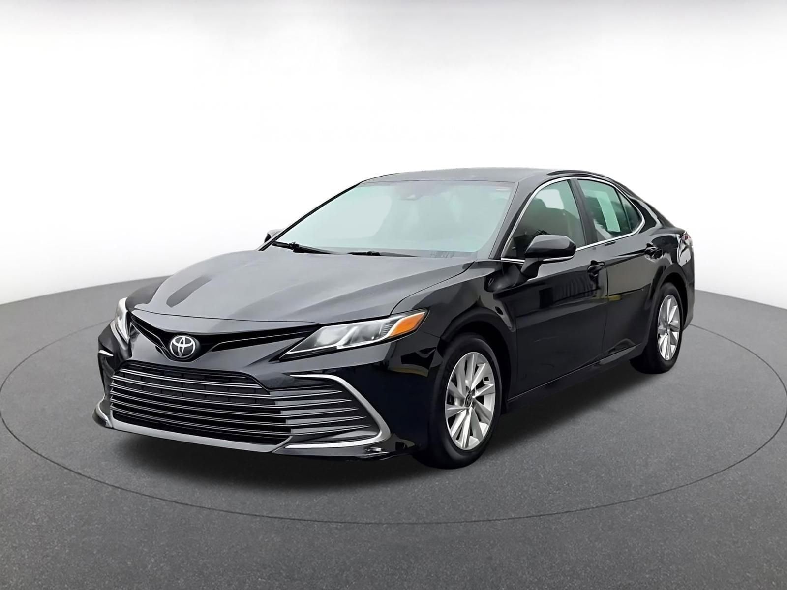 Thumbnail: 2023 Toyota Camry - 7