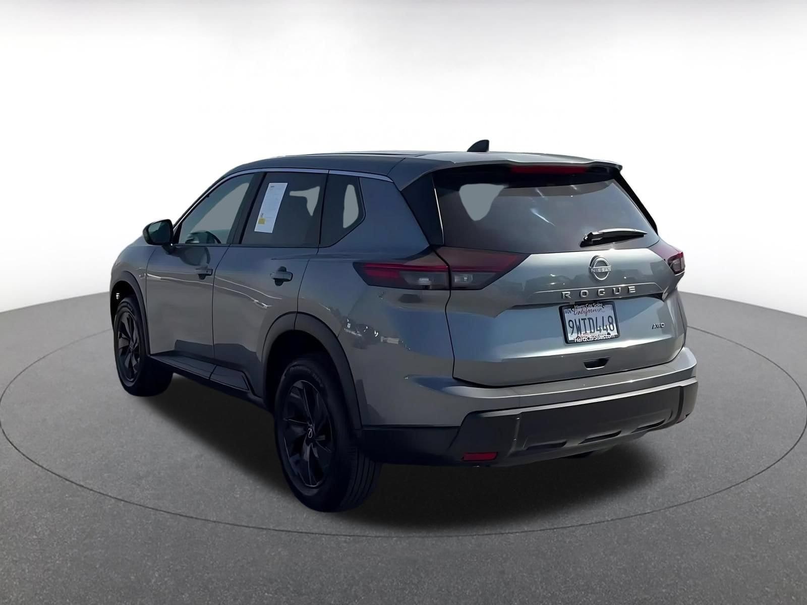 Thumbnail: 2026 Nissan Rogue - 10