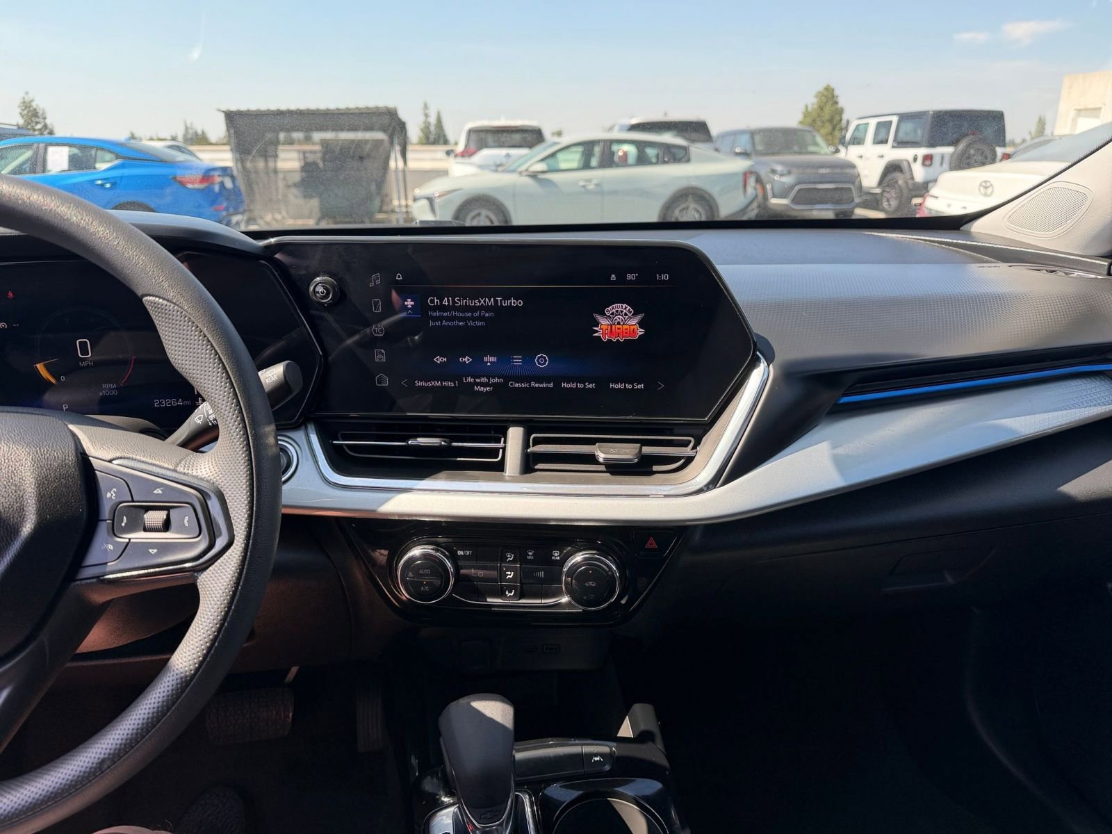 Thumbnail: 2025 Chevrolet Trax - 17